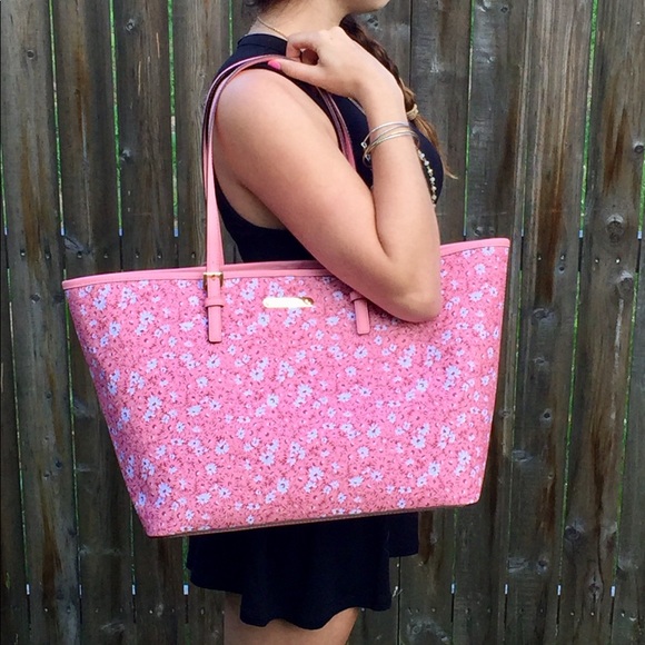 Michael Kors Jet Set Tote ๐ NWT Large - Picture 1 of 8